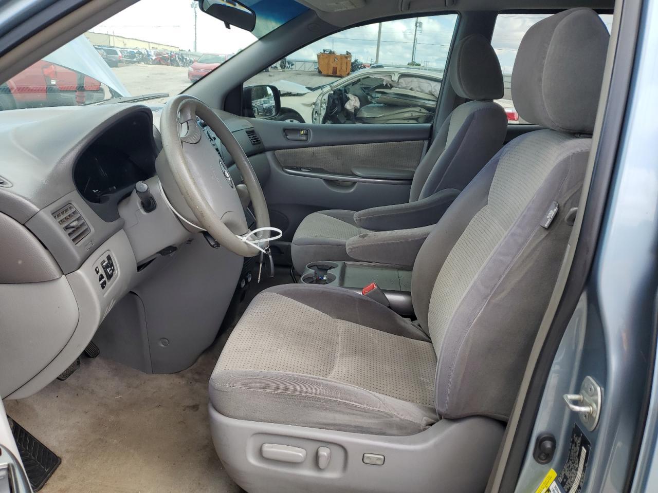 2009 Toyota Sienna Ce - Фото 7