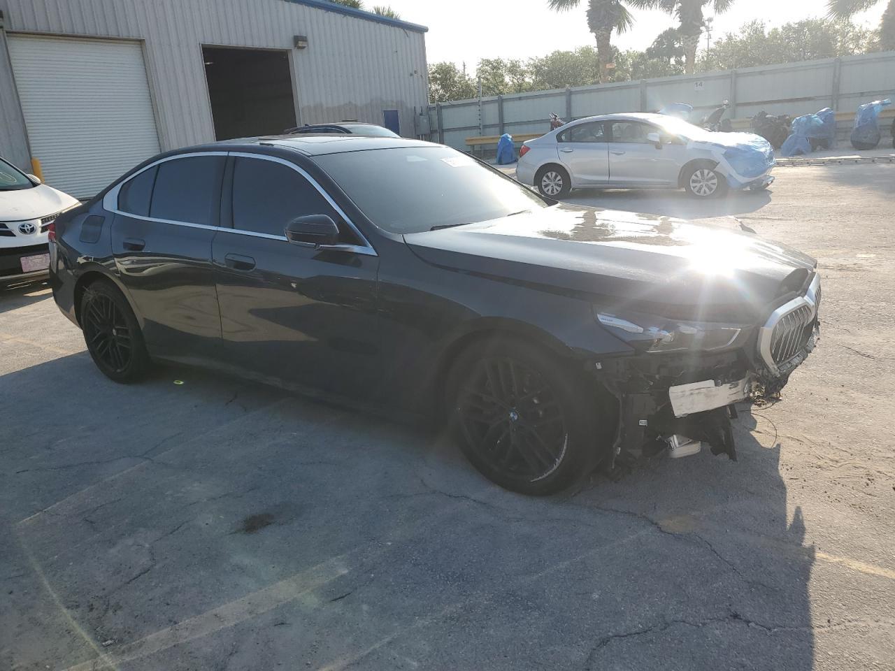 2024 BMW 530 I - Image 4