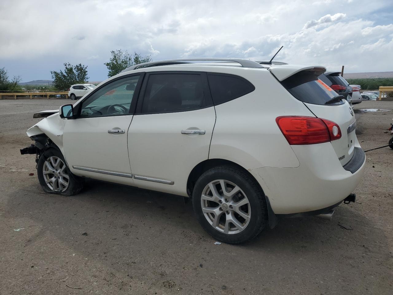 2012 Nissan Rogue S - Image 2
