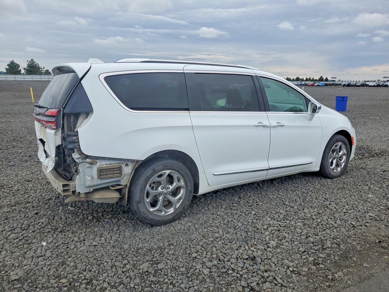 2021 Chrysler Pacifica Limited - Фото 3