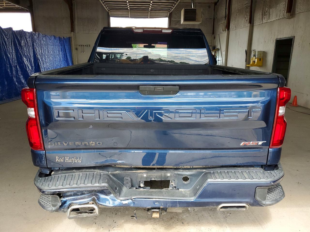 2019 Chevrolet Silverado K1500 Rst - Image 6