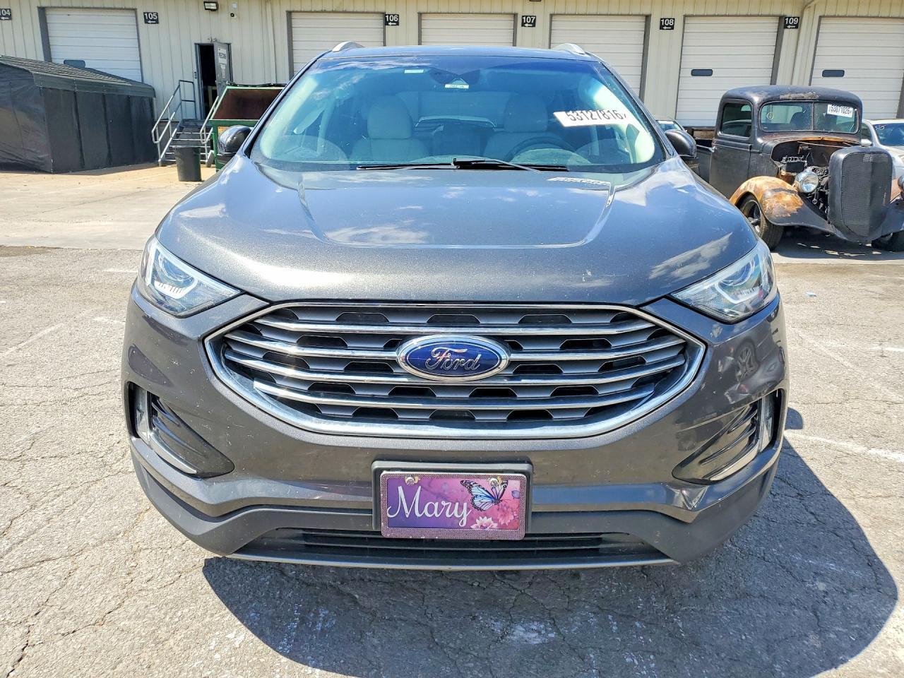 2019 Ford Edge Titanium - Image 5