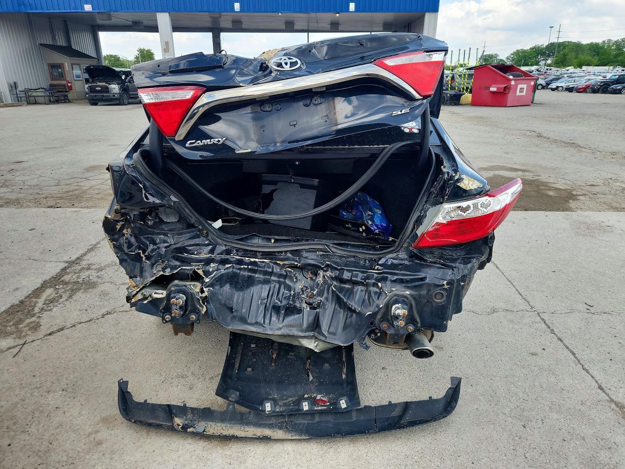 2015 Toyota Camry Se - Image 6