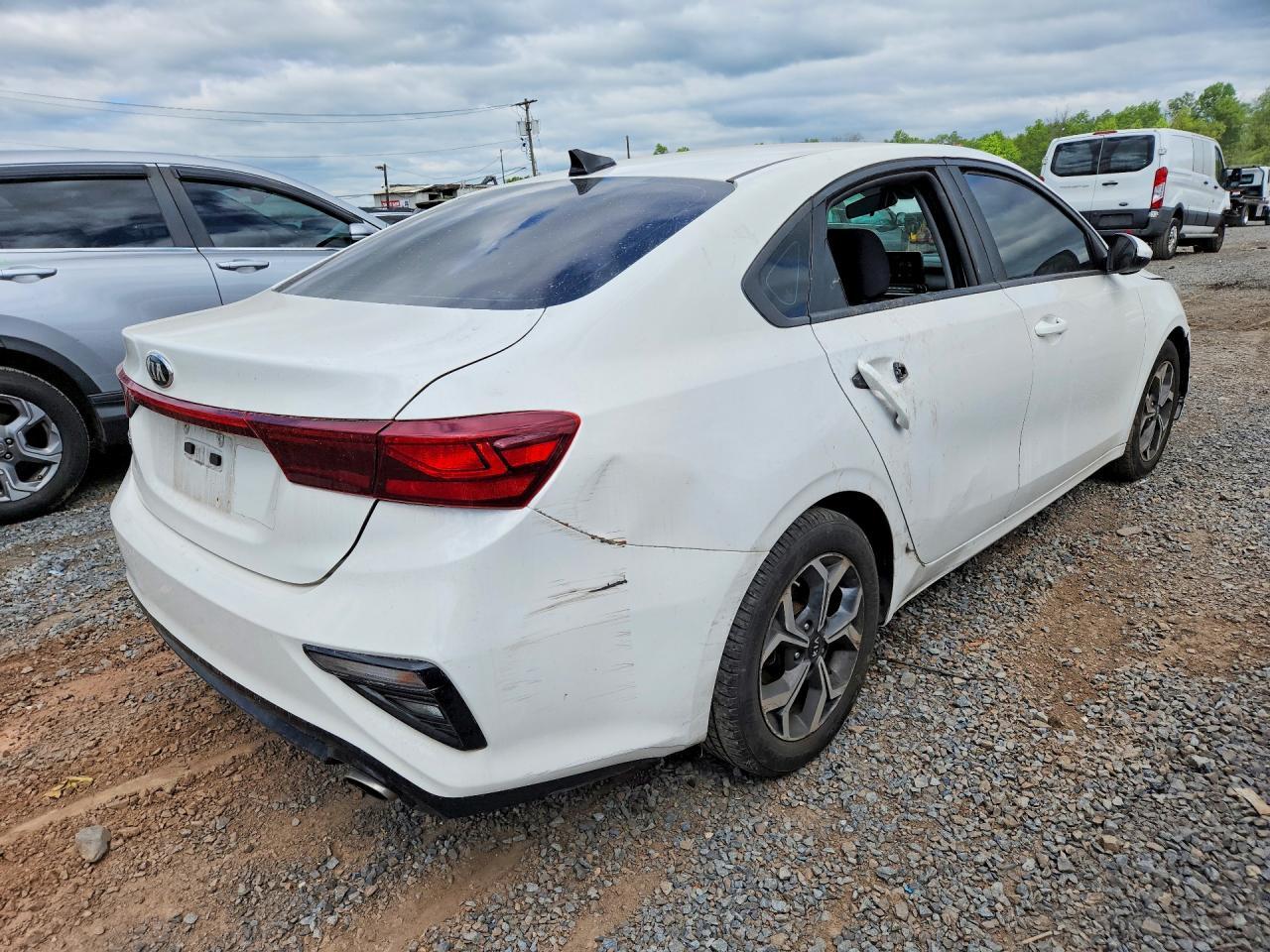 2019 Kia Forte Lxs - Фото 3