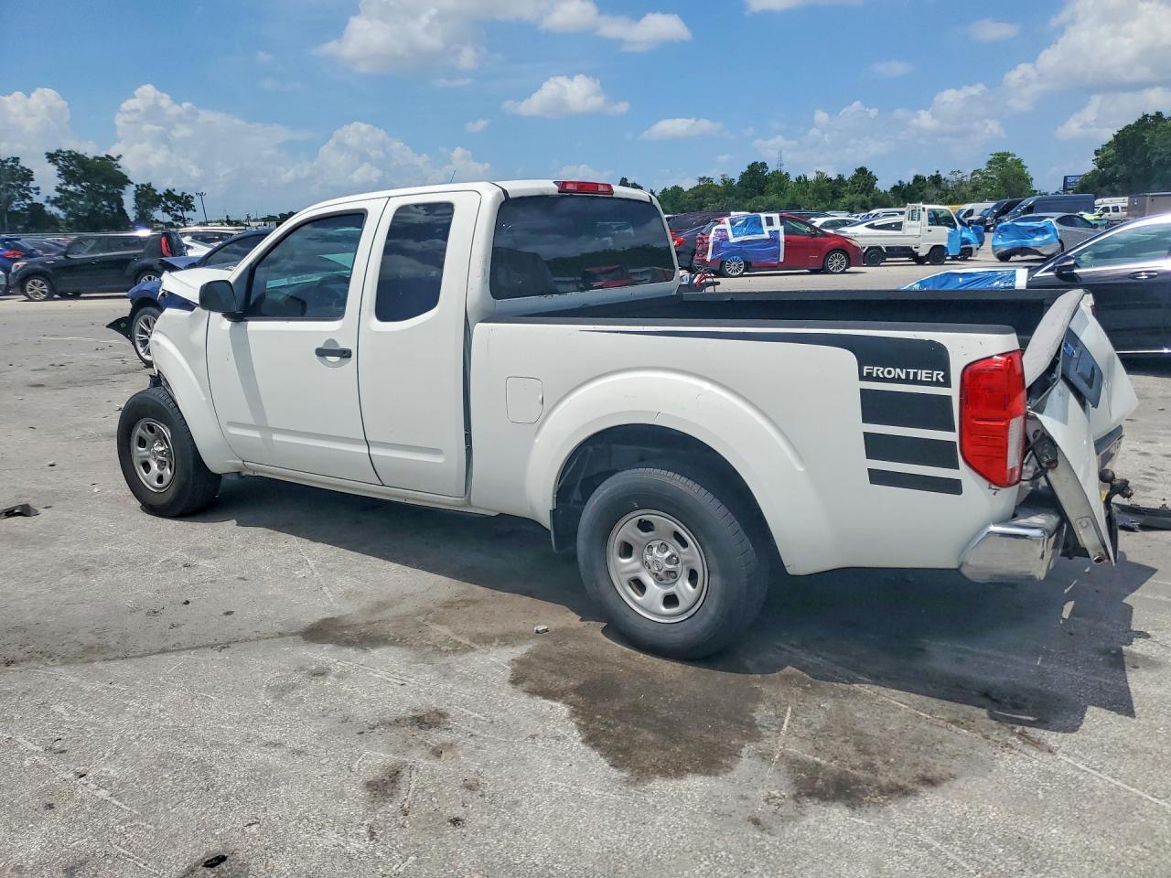 2016 Nissan Frontier S - Фото 2