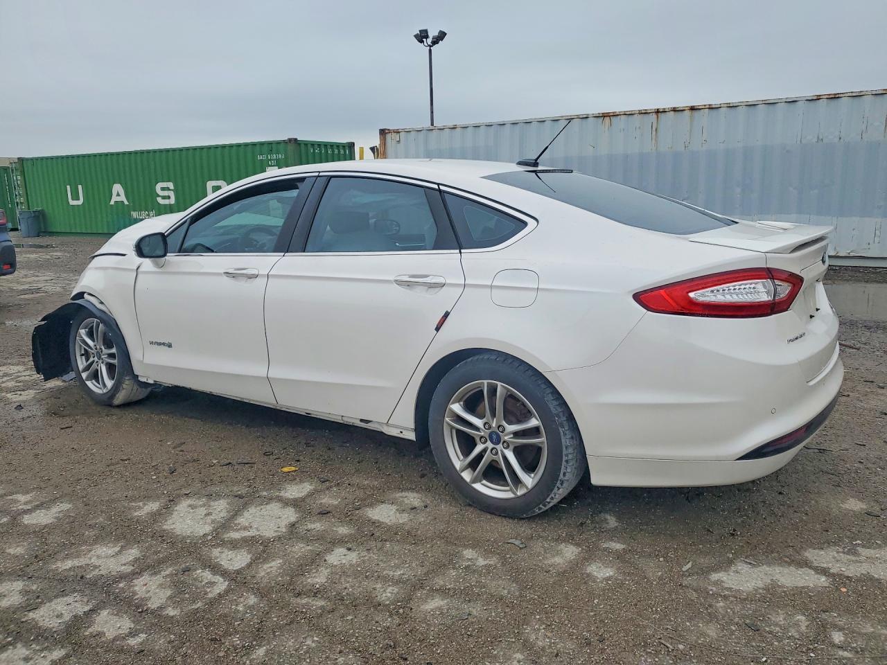 2016 Ford Fusion Titanium Hev - Фото 2