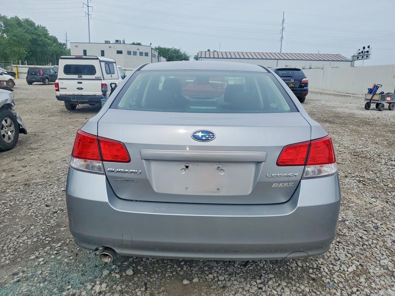2011 Subaru Legacy 2.5I - Фото 6