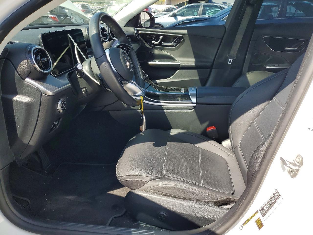 2025 Mercedes-Benz C 300 - Фото 7