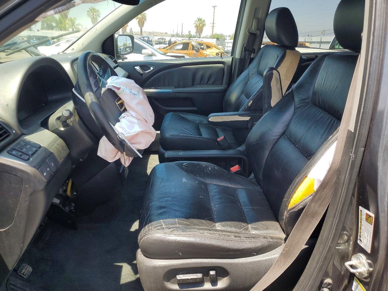 2010 Honda Odyssey Touring - Image 7