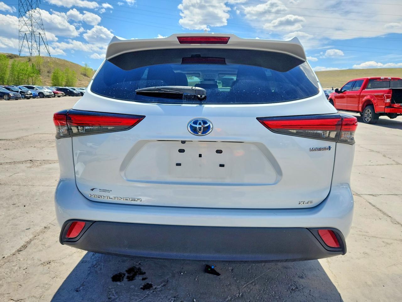 2022 Toyota Highlander Hybrid Xle - Image 6