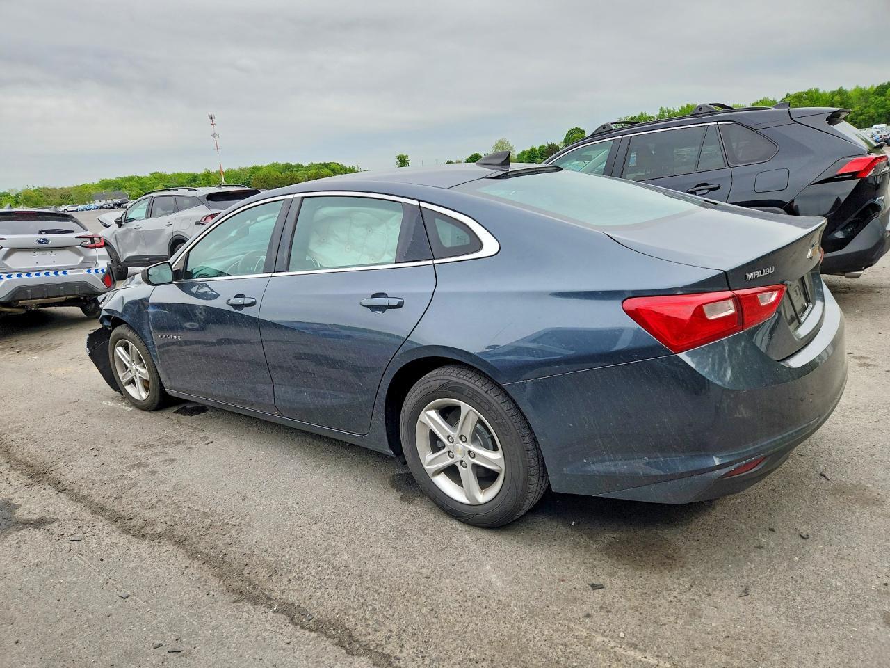 2020 Chevrolet Malibu Ls - Фото 2