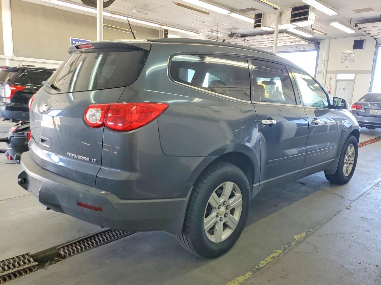 2010 Chevrolet Traverse Lt - Фото 3