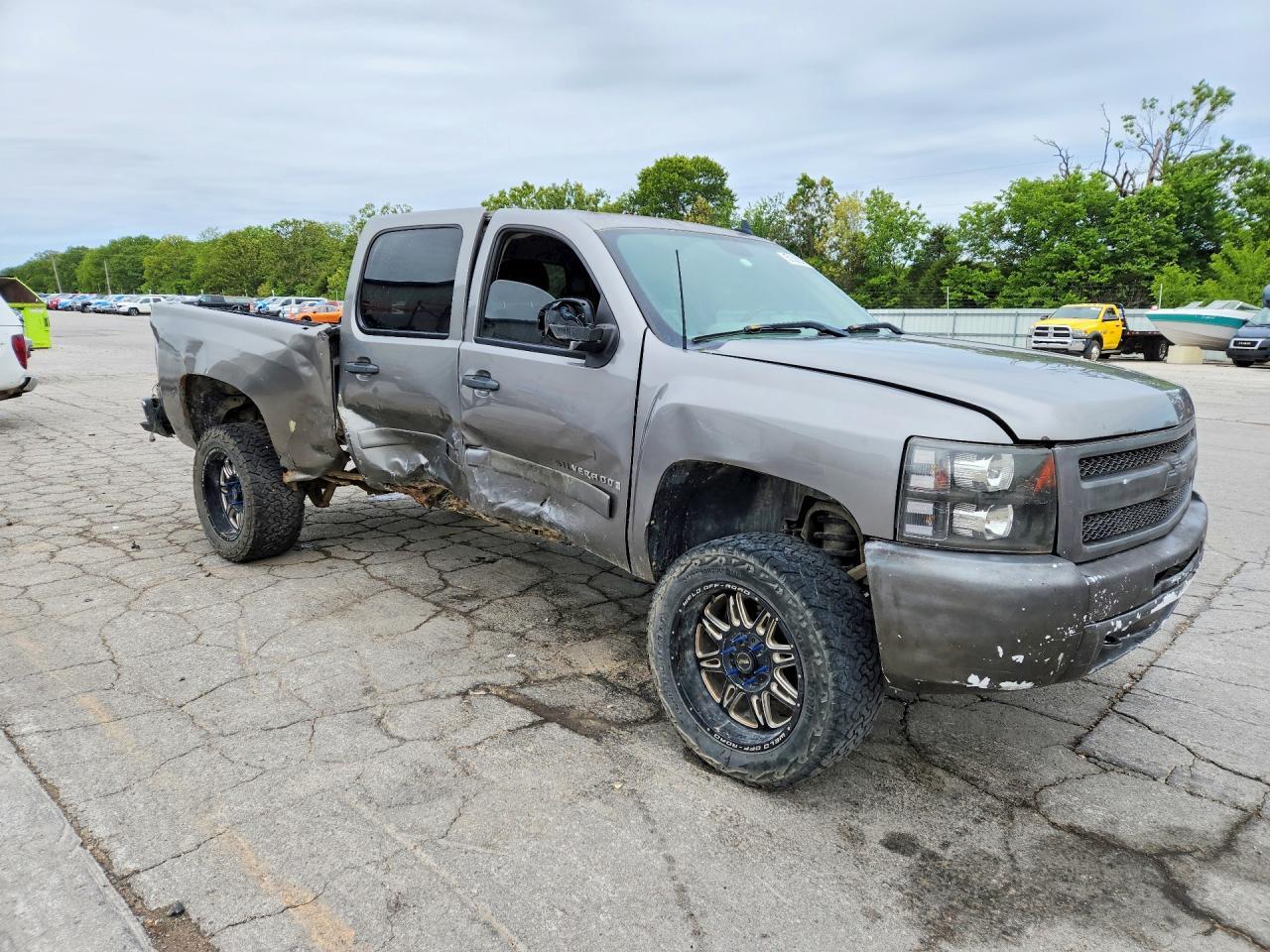 2008 Chevrolet Silverado K1500 - Image 4