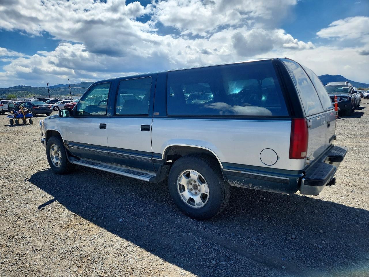 1994 Chevrolet Subrban - Фото 2