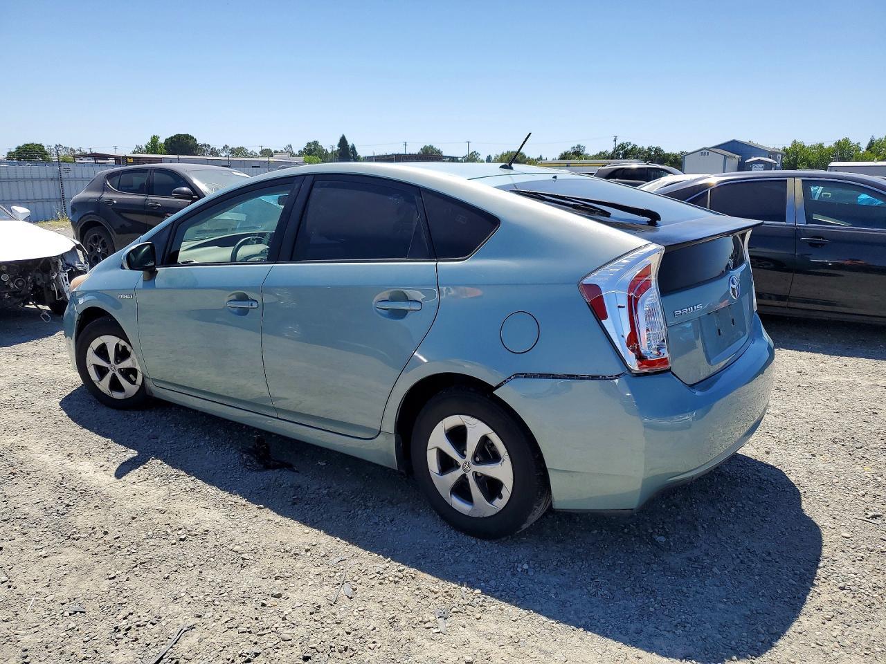 2015 Toyota Prius Two - Фото 2