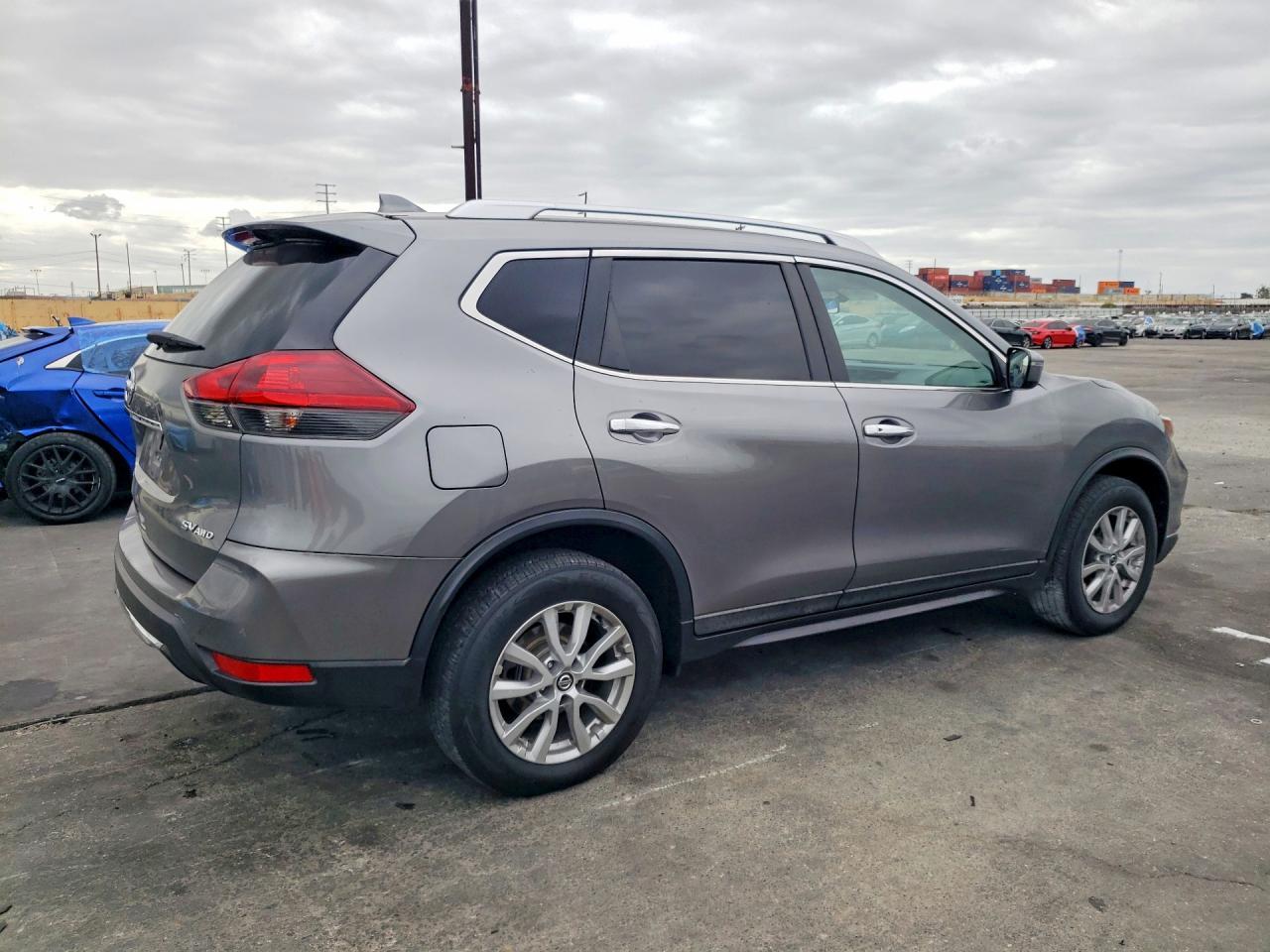 2018 Nissan Rogue Sv - Image 3