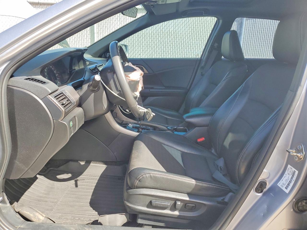 2016 Honda Accord Sport - Image 7