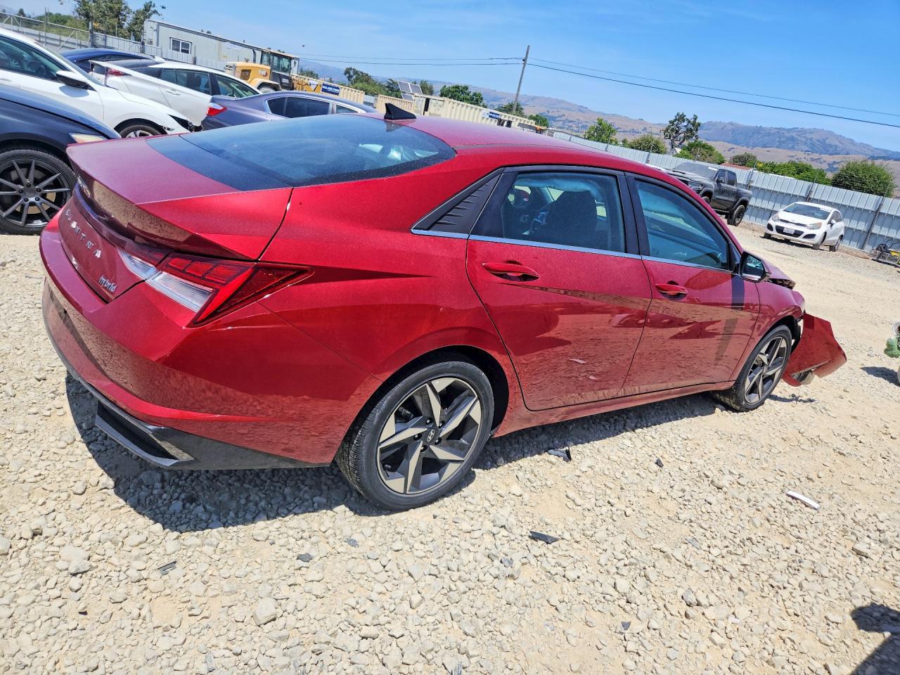 2023 Hyundai Elantra Limited - Фото 3