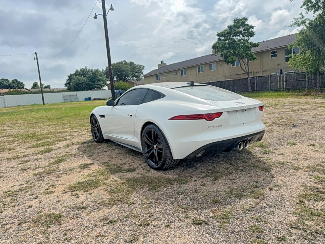 2017 Jaguar F-Type R Dynamic - Image 3