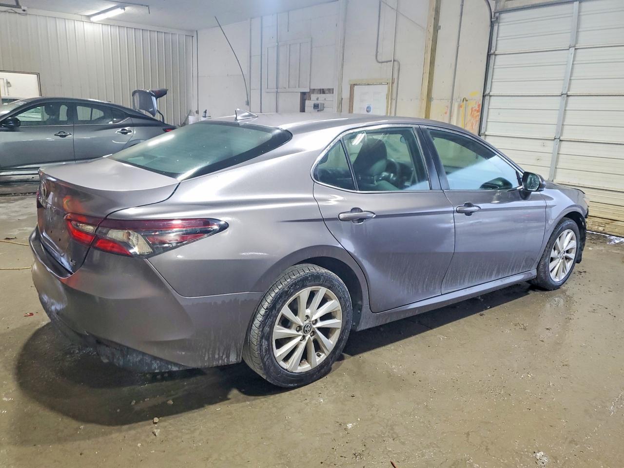 2023 Toyota Camry Le - Image 3
