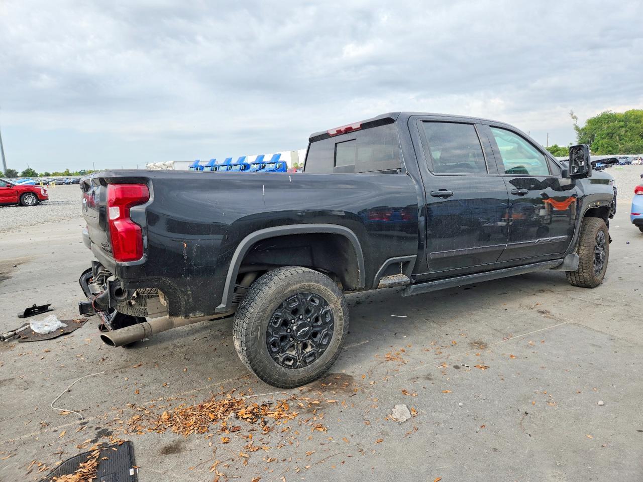 2024 Chevrolet Silverado K3500 High Country - Фото 3