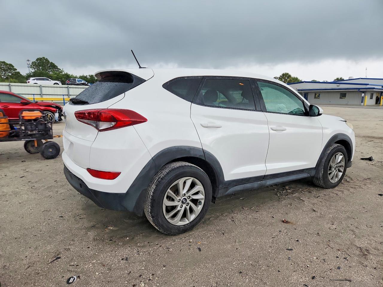 2017 Hyundai Tucson - Image 3