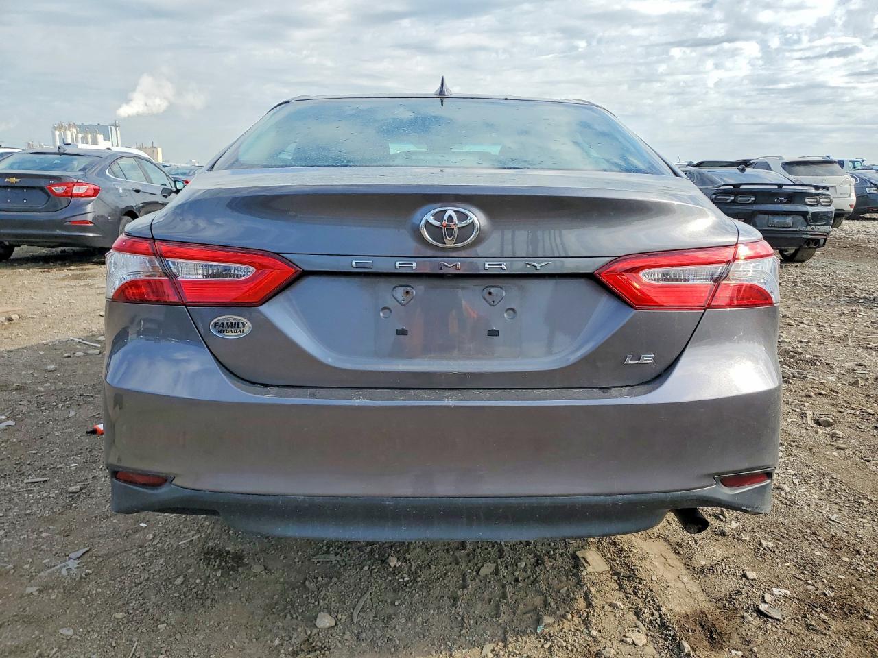 2019 Toyota Camry Le - Фото 6
