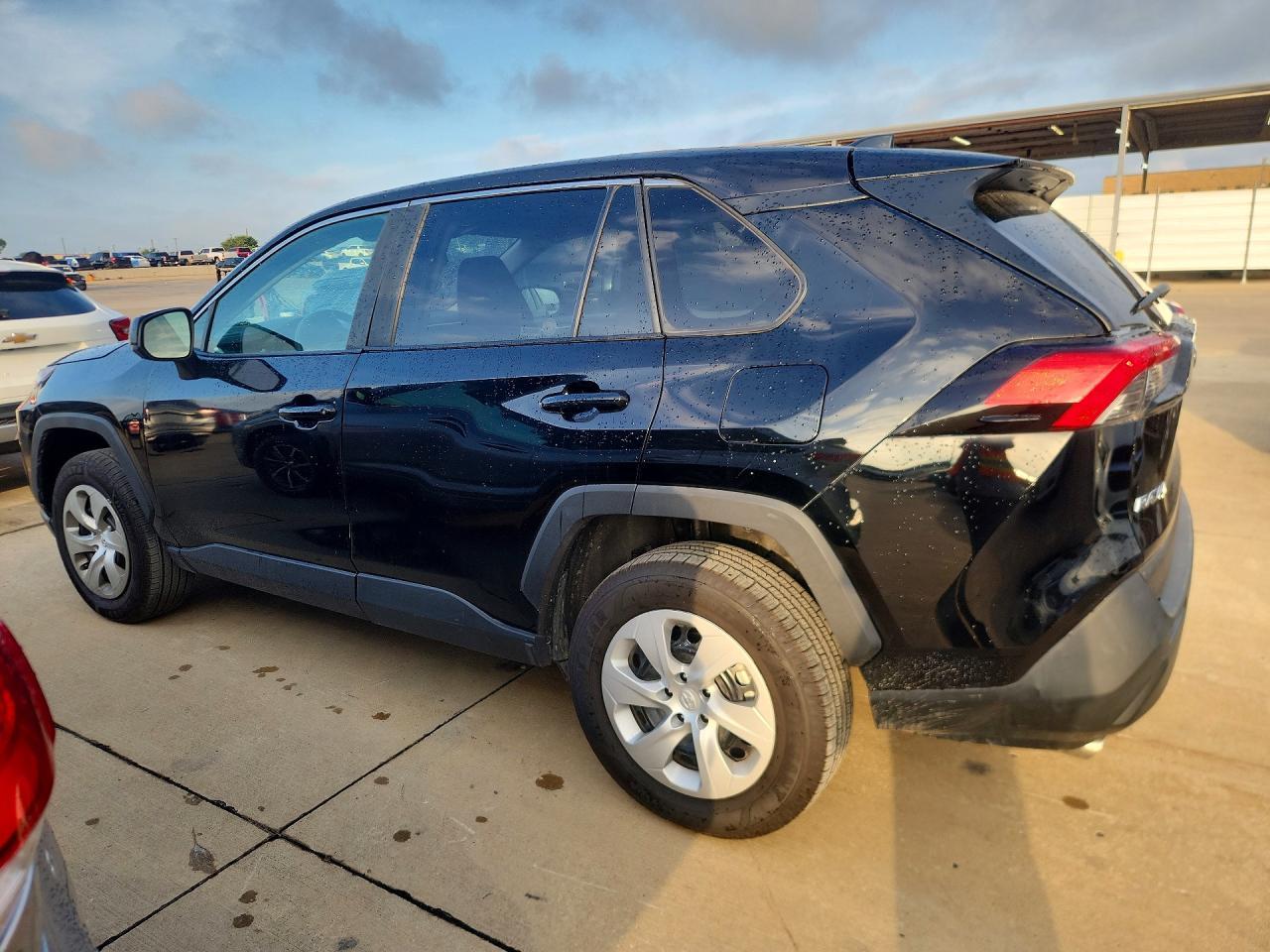2025 Toyota Rav4 Le - Фото 2