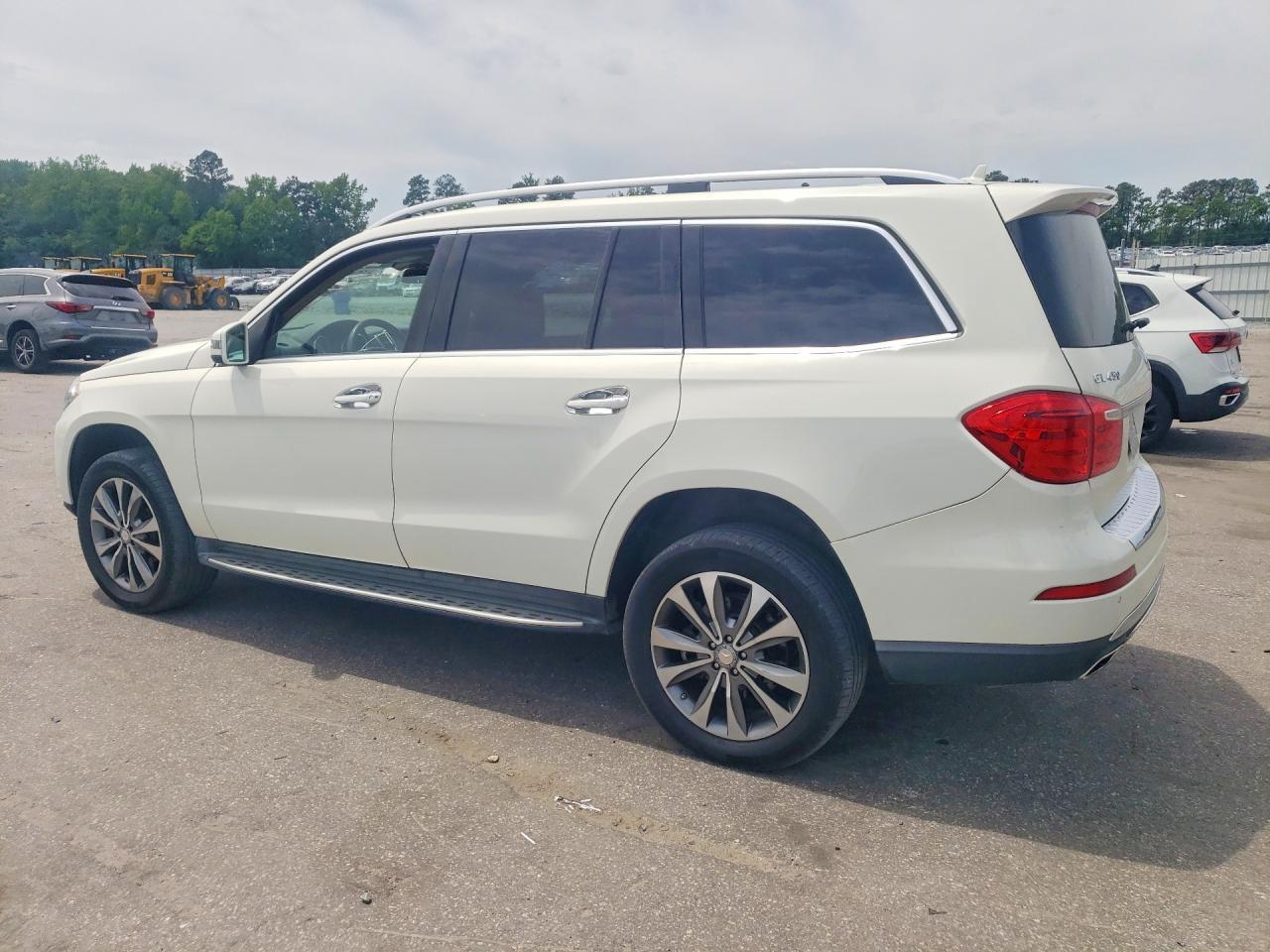 2013 Mercedes-Benz Gl 450 4Matic - Image 2