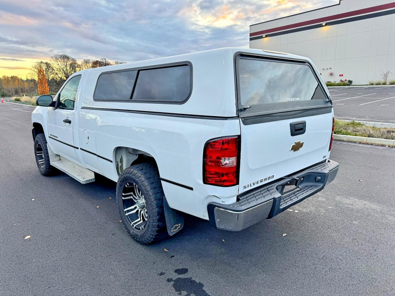 2011 Chevrolet Silverado C1500 - Фото 3