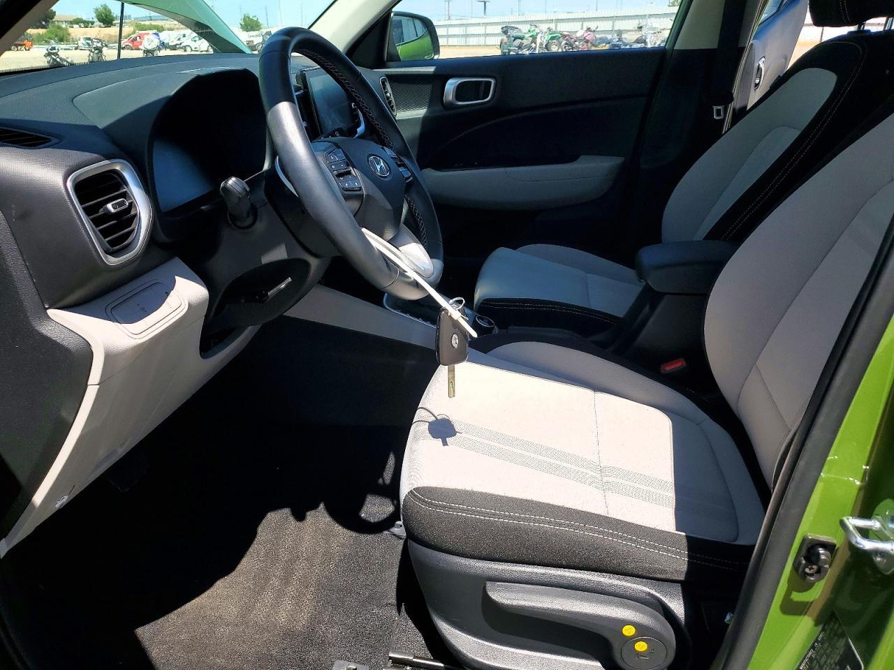 2023 Hyundai Venue Sel - Image 7
