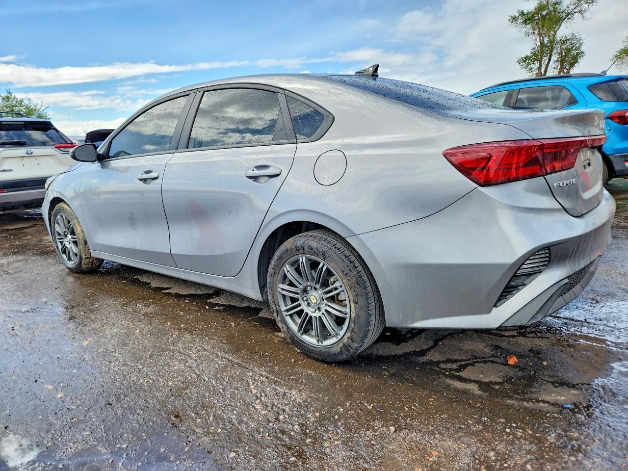 2024 Kia Forte Lxs - Image 2