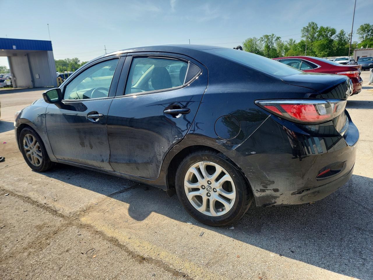 2016 Scion Ia Base - Фото 2