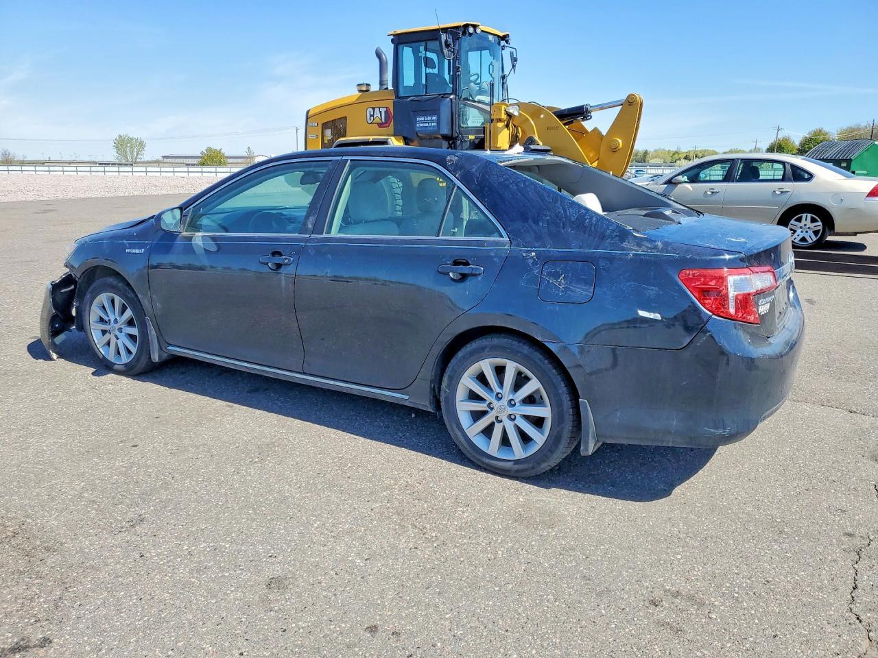 2012 Toyota Camry Hybrid Xle - Фото 2