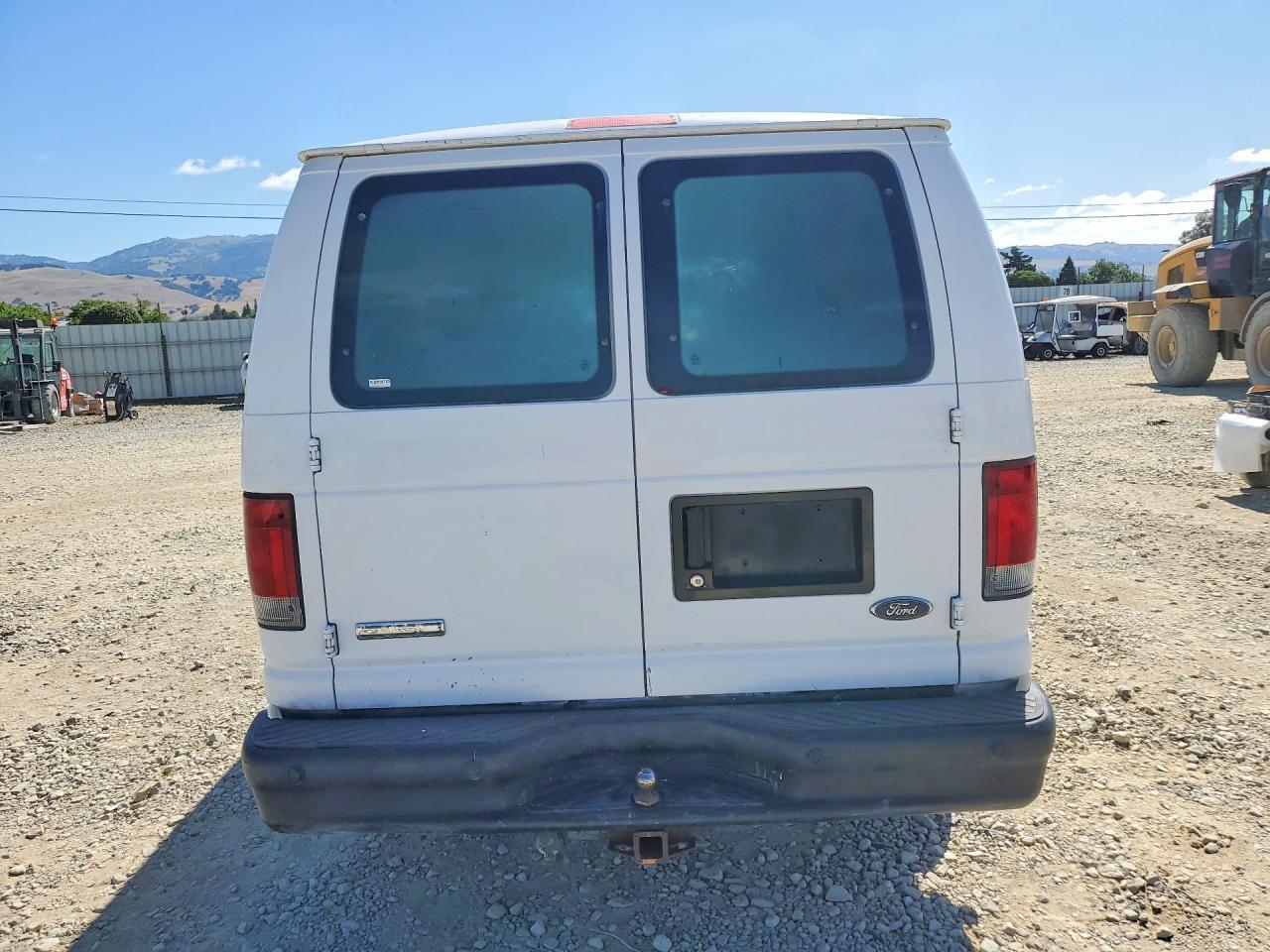 2007 Ford Econoline E150 Van - Фото 6