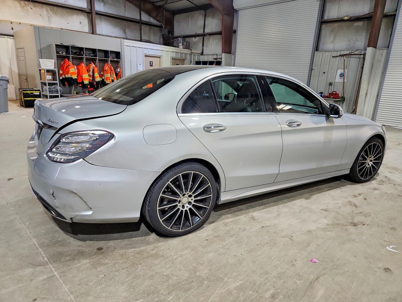 2015 Mercedes-Benz C 300 4Matic - Image 3
