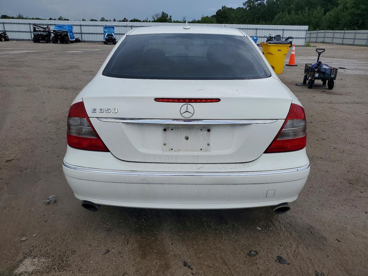 2007 Mercedes-Benz E - Image 6