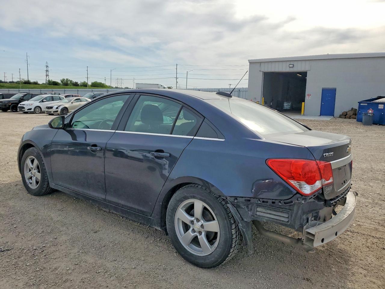 2016 Chevrolet Cruze Limited Lt - Image 2