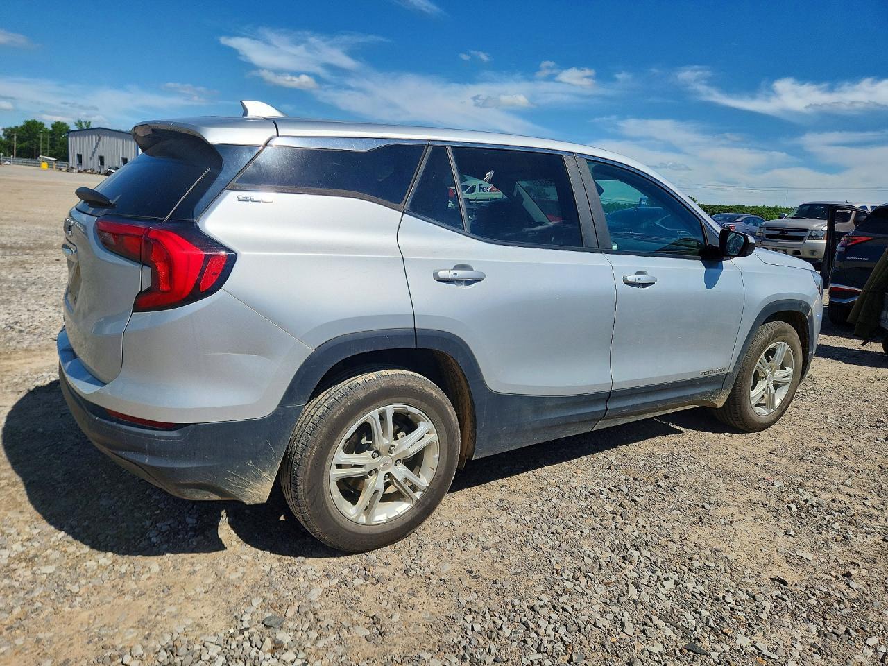 2021 GMC Terrain Sle - Image 3