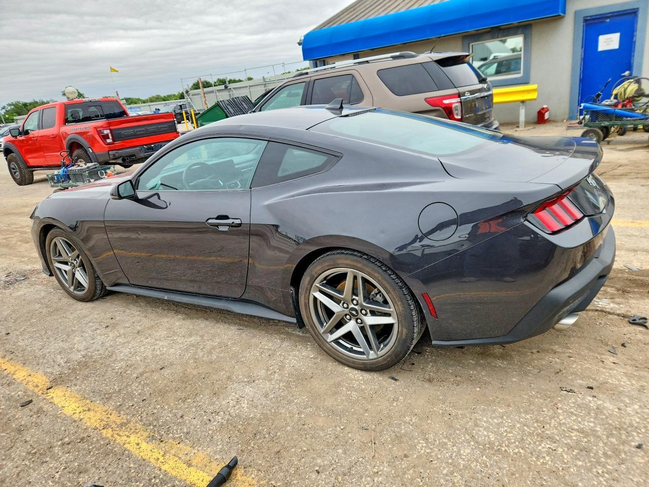 2024 Ford Mustang - Image 2