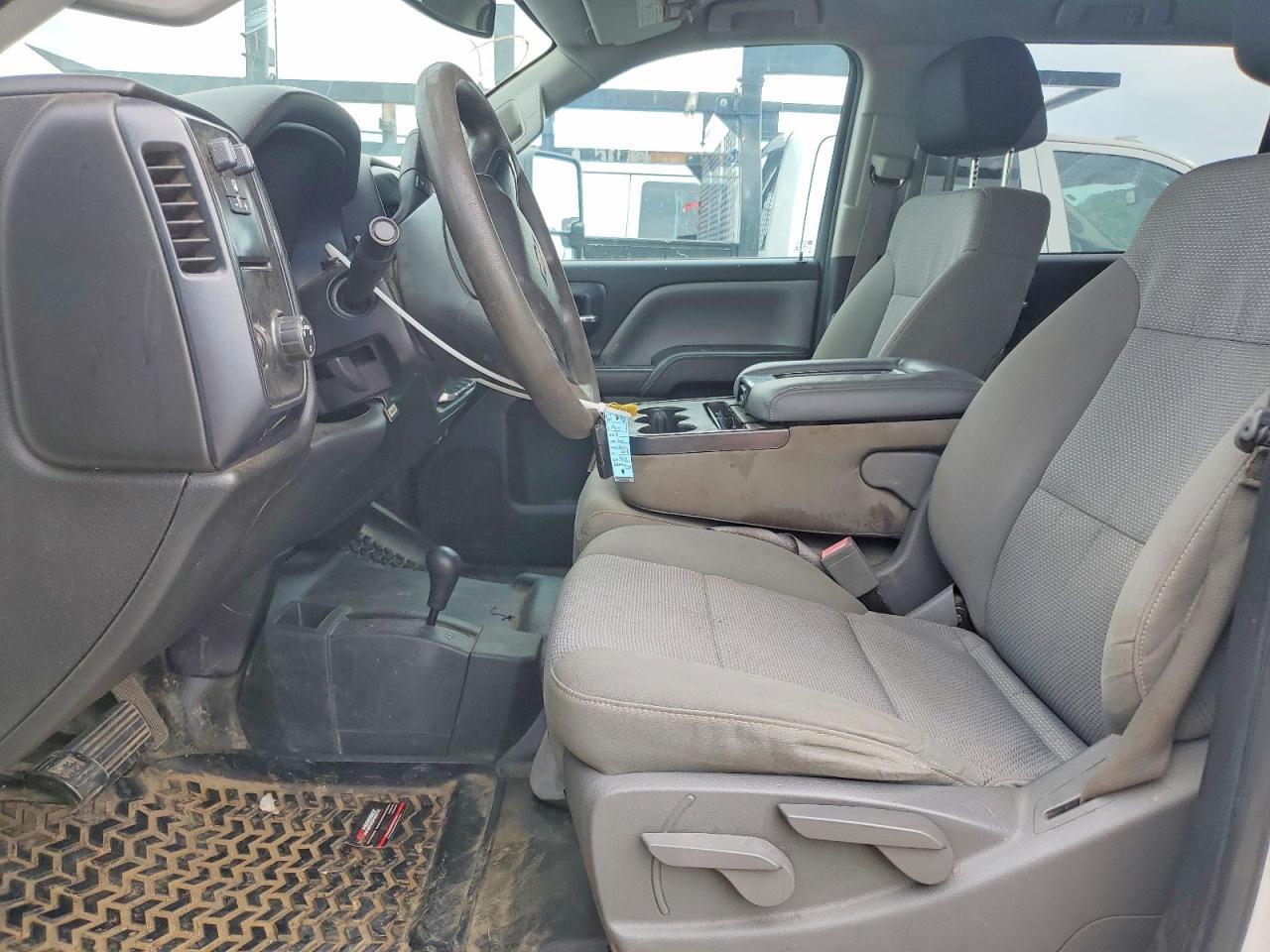 2015 Chevrolet Silverado K2500 Heavy Duty - Фото 7