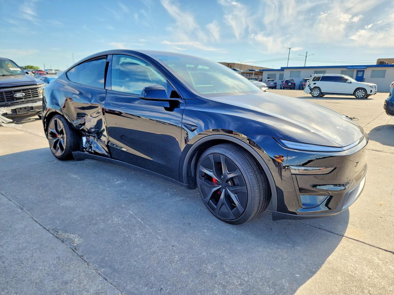 2026 Tesla Model Y - Image 4