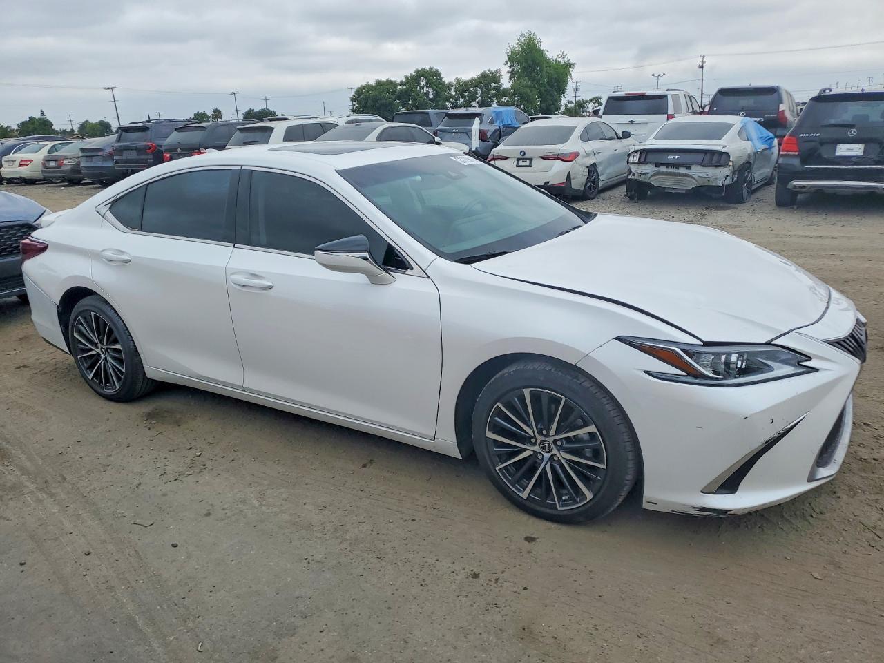2024 Lexus Es 300H Base - Image 4