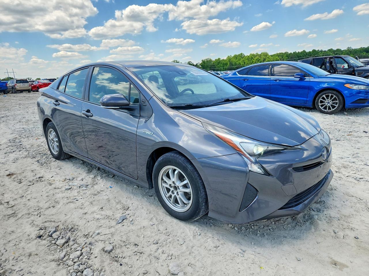 2017 Toyota Prius One - Image 4