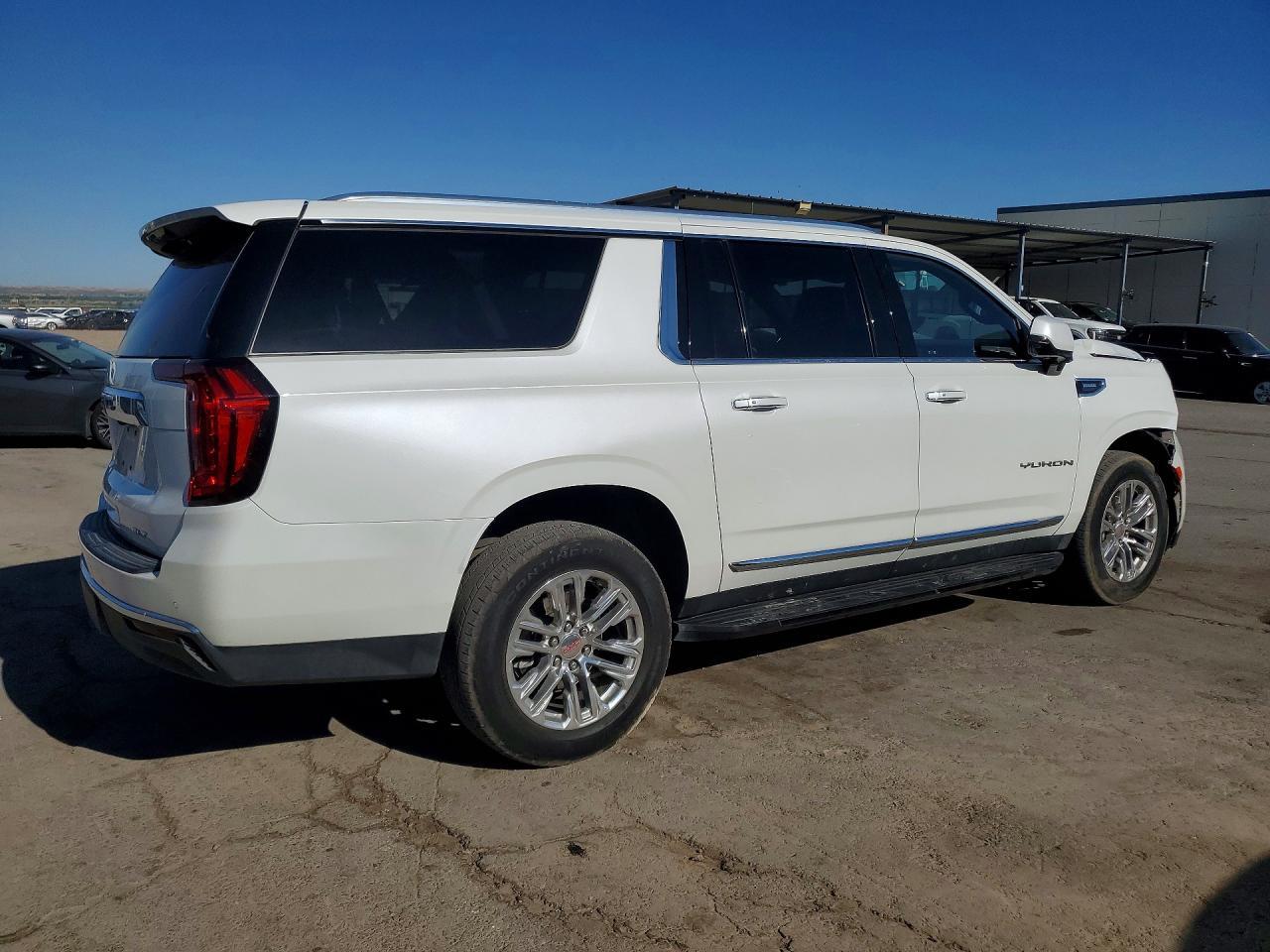 2024 GMC Yukon Xl K1500 Slt - Image 3