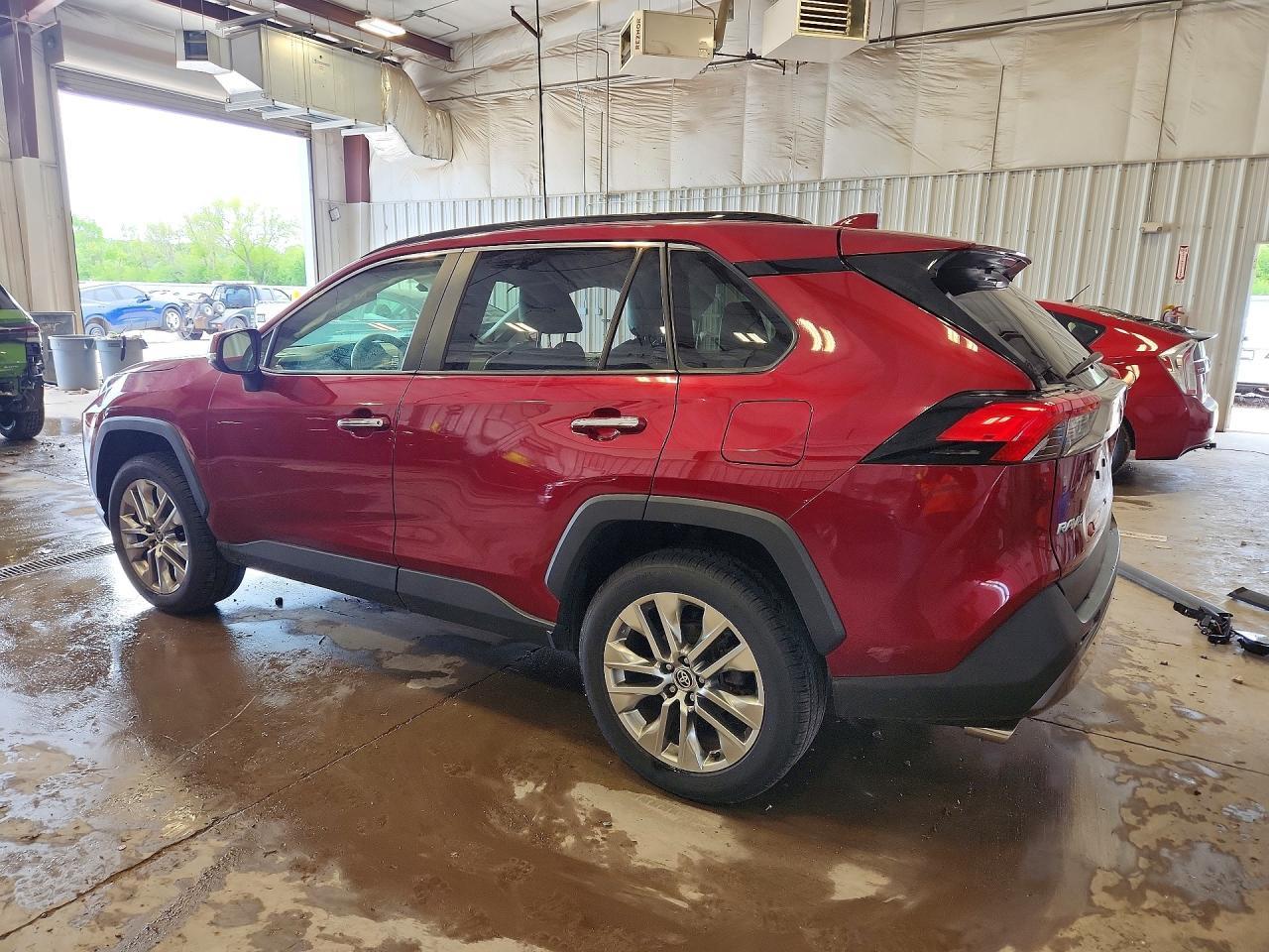 2021 Toyota Rav4 Limited - Фото 2