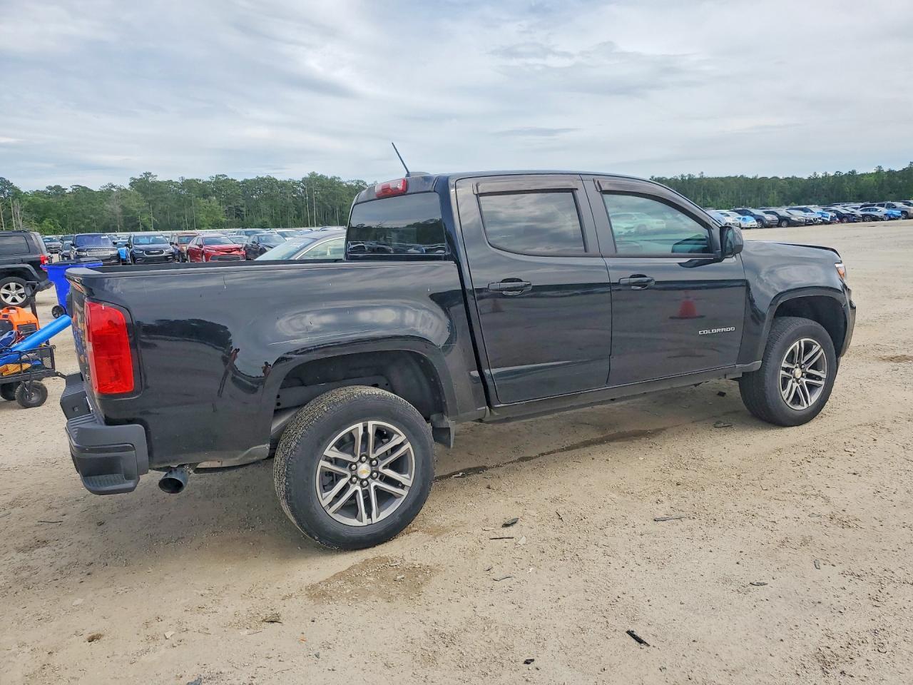 2021 Chevrolet Colorado - Image 3