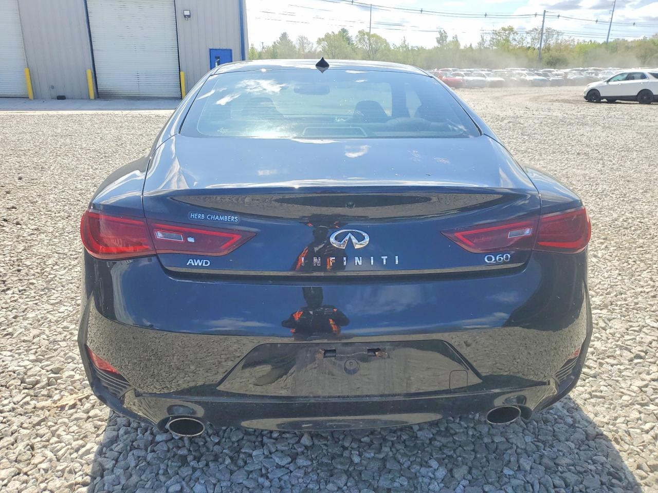2017 Infiniti Q60 3.0T Premium - Image 6