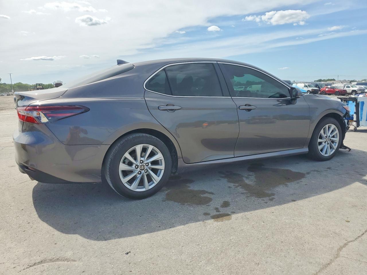 2024 Toyota Camry Le - Image 3