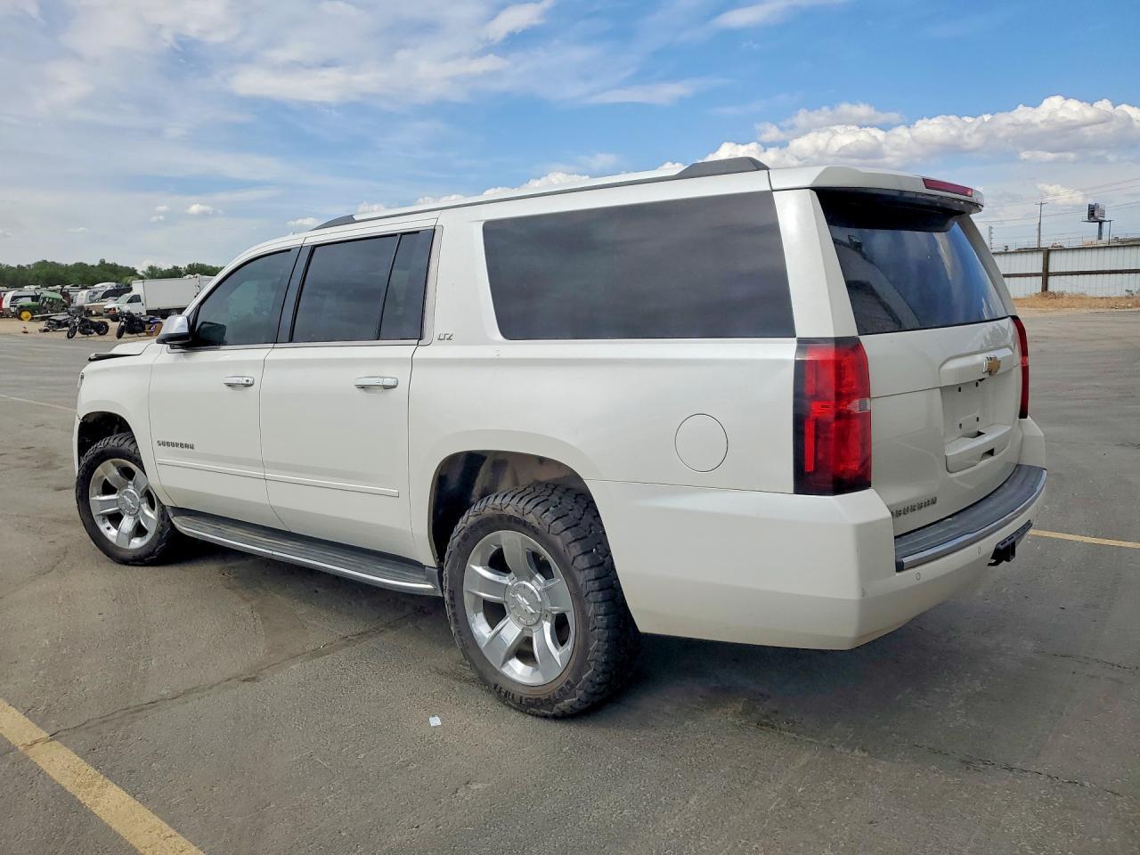 2016 Chevrolet Suburban K1500 Ltz - Фото 2
